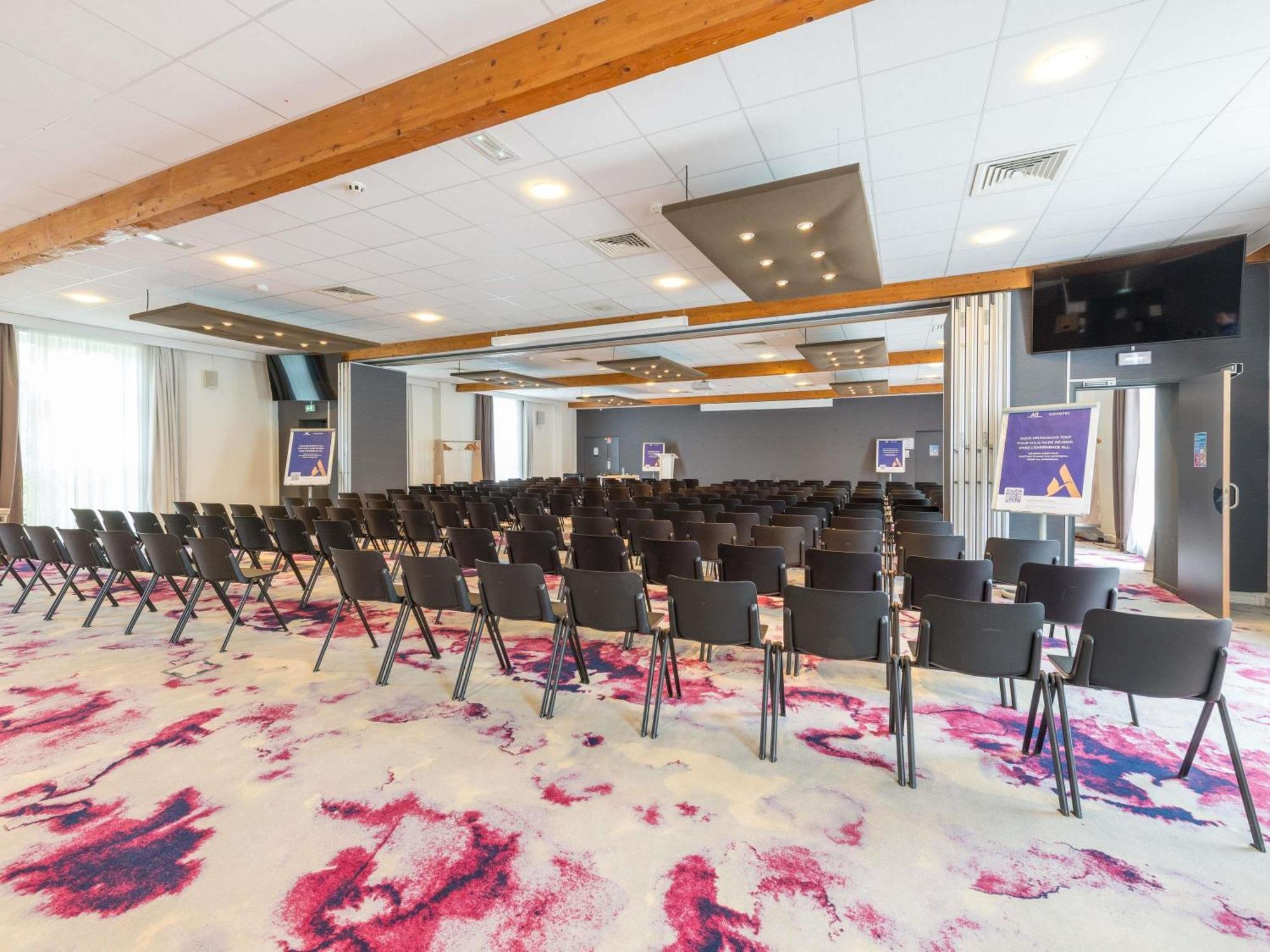 Novotel Saclay Dış mekan fotoğraf