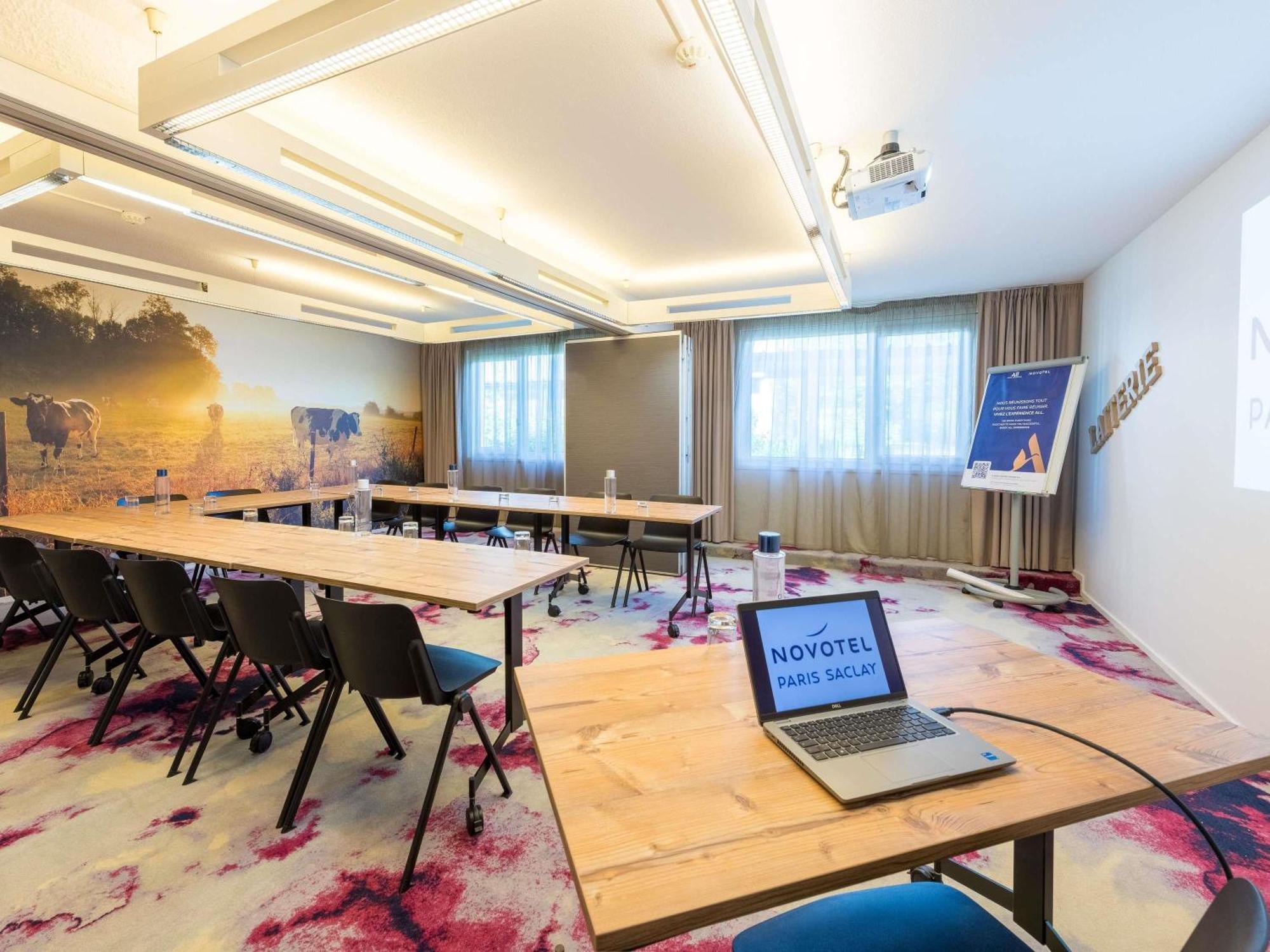 Novotel Saclay Dış mekan fotoğraf