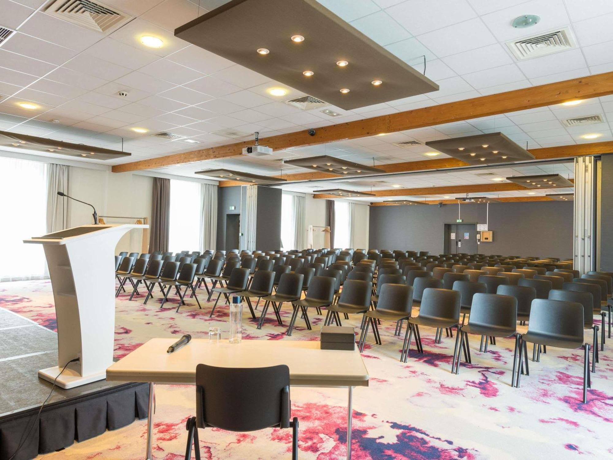 Novotel Saclay Dış mekan fotoğraf